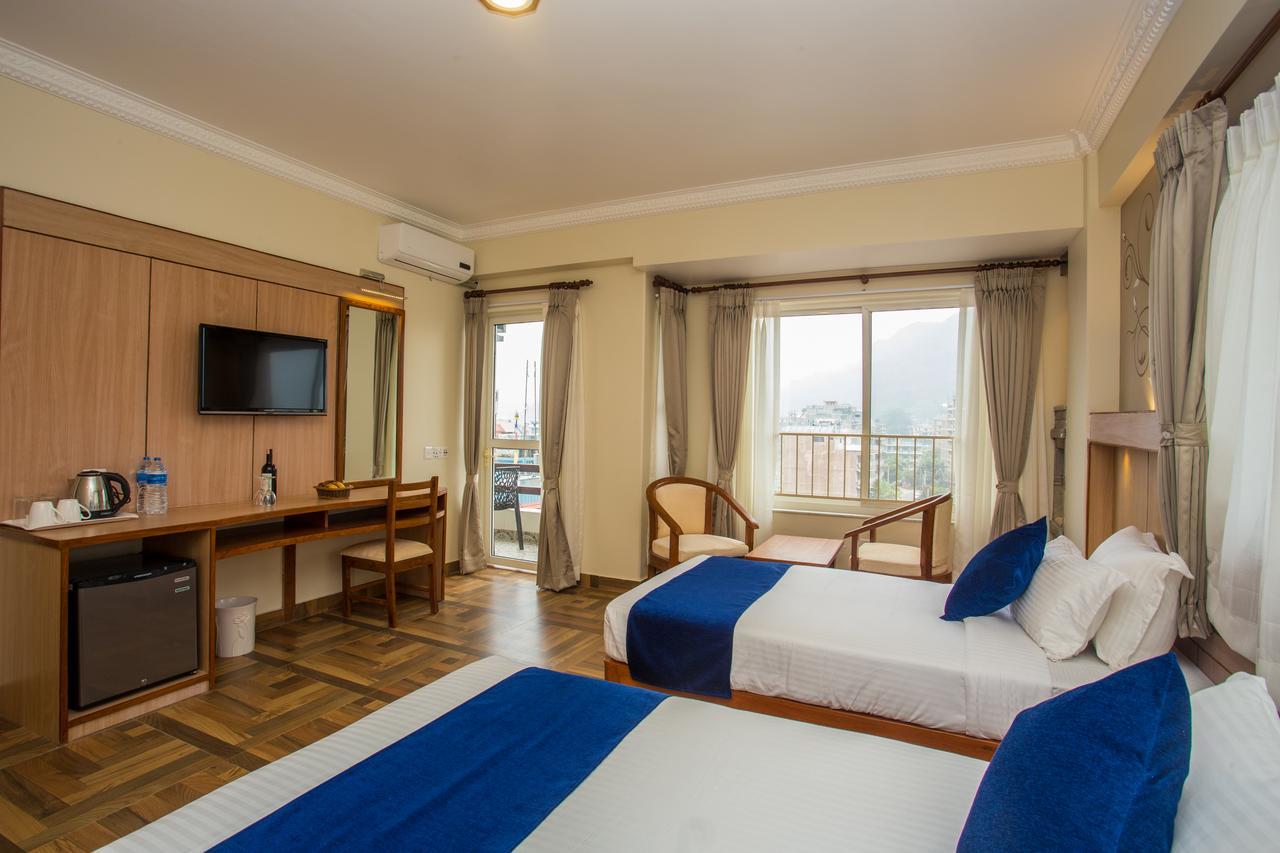 Hotel White Pearl Pokhara Eksteriør billede