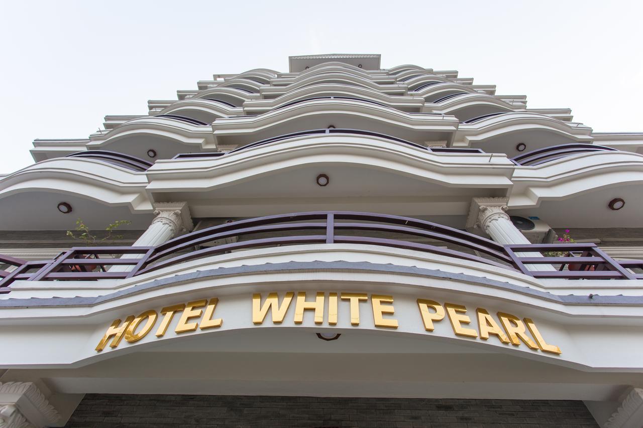 Hotel White Pearl Pokhara Eksteriør billede