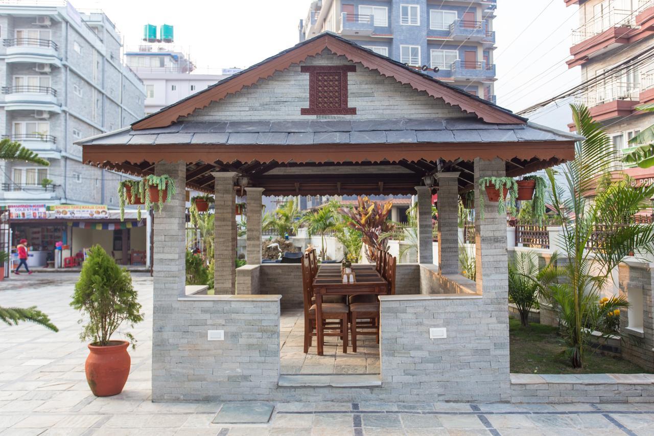 Hotel White Pearl Pokhara Eksteriør billede