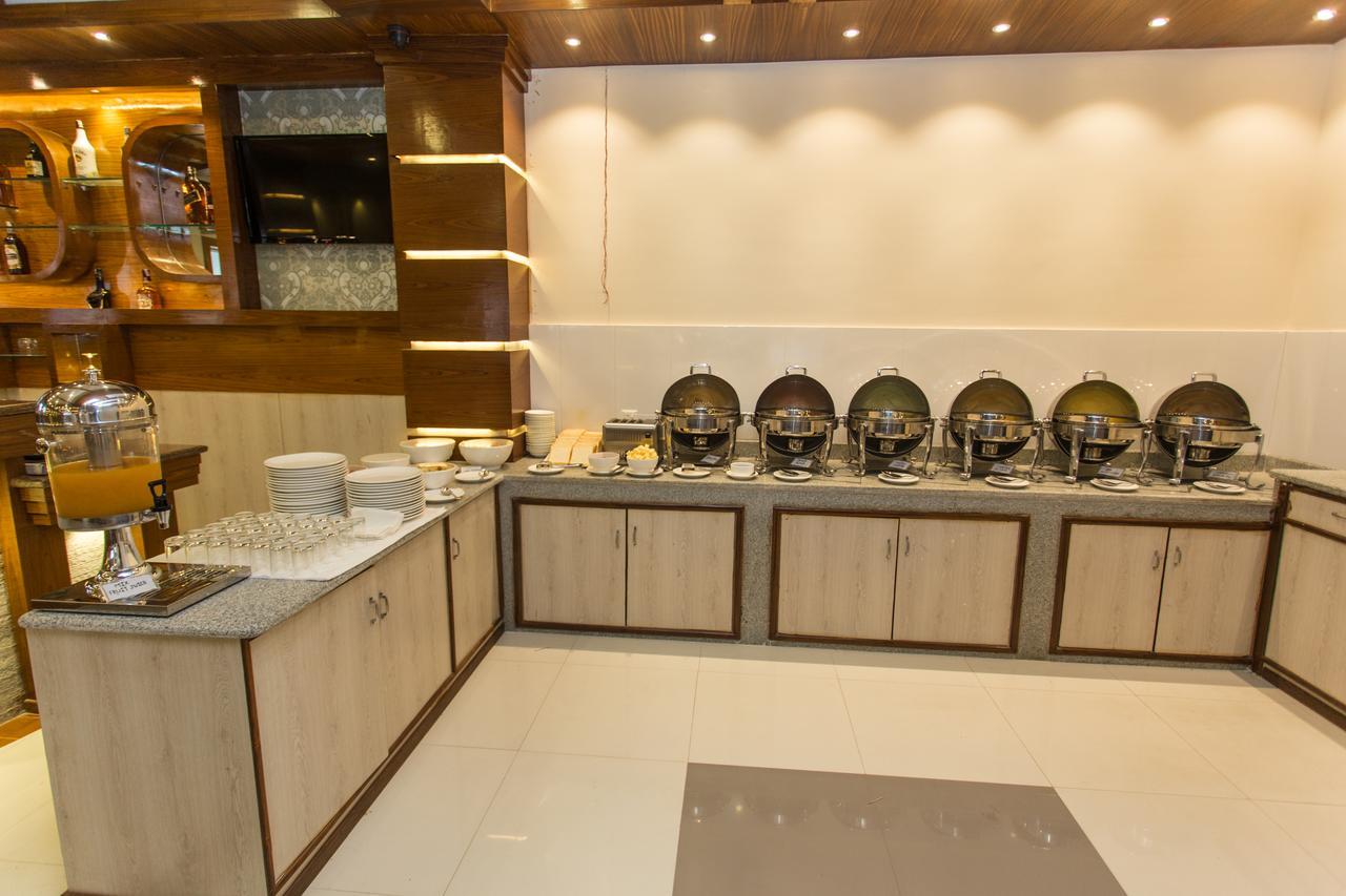 Hotel White Pearl Pokhara Eksteriør billede