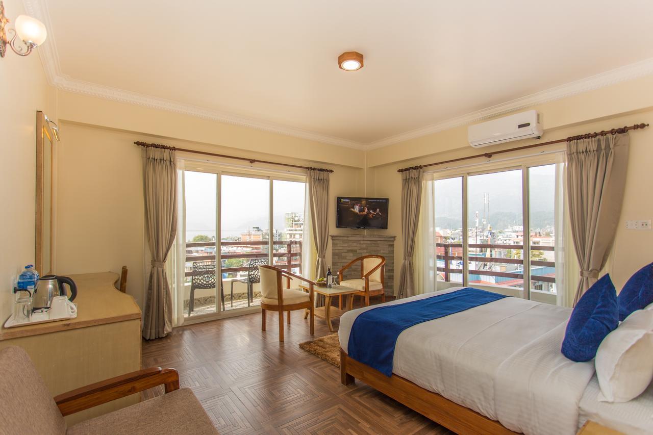 Hotel White Pearl Pokhara Eksteriør billede