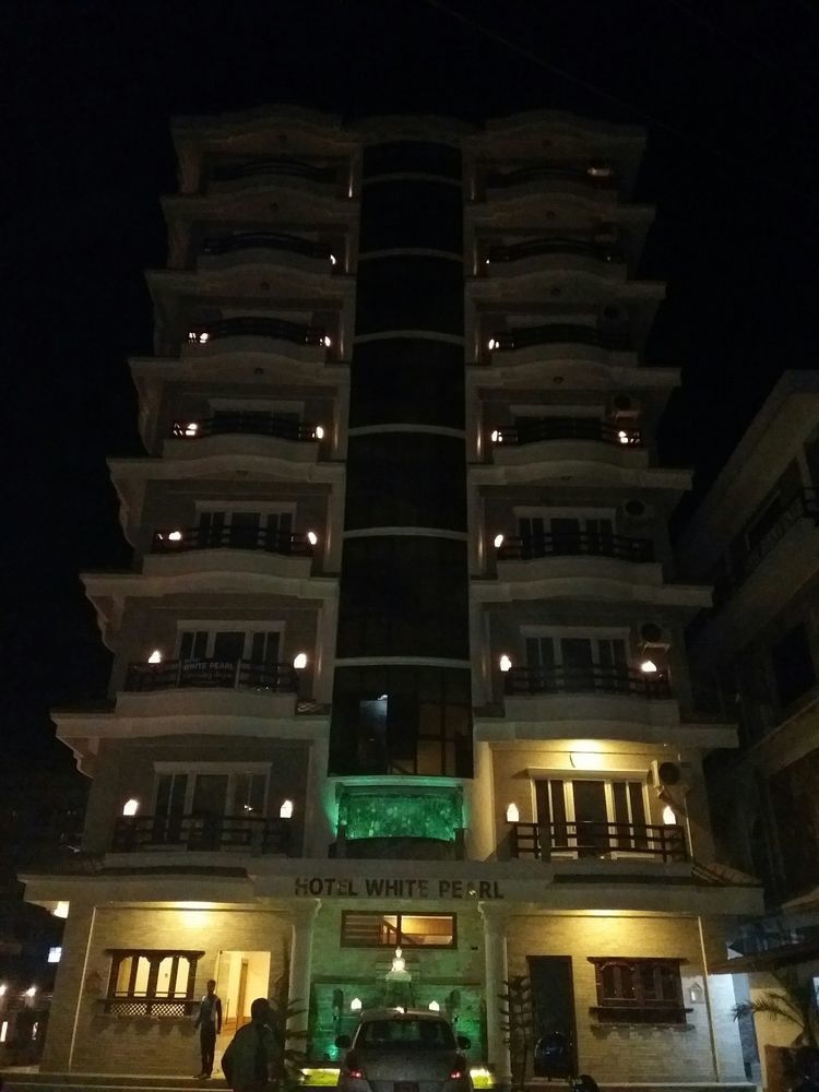 Hotel White Pearl Pokhara Eksteriør billede