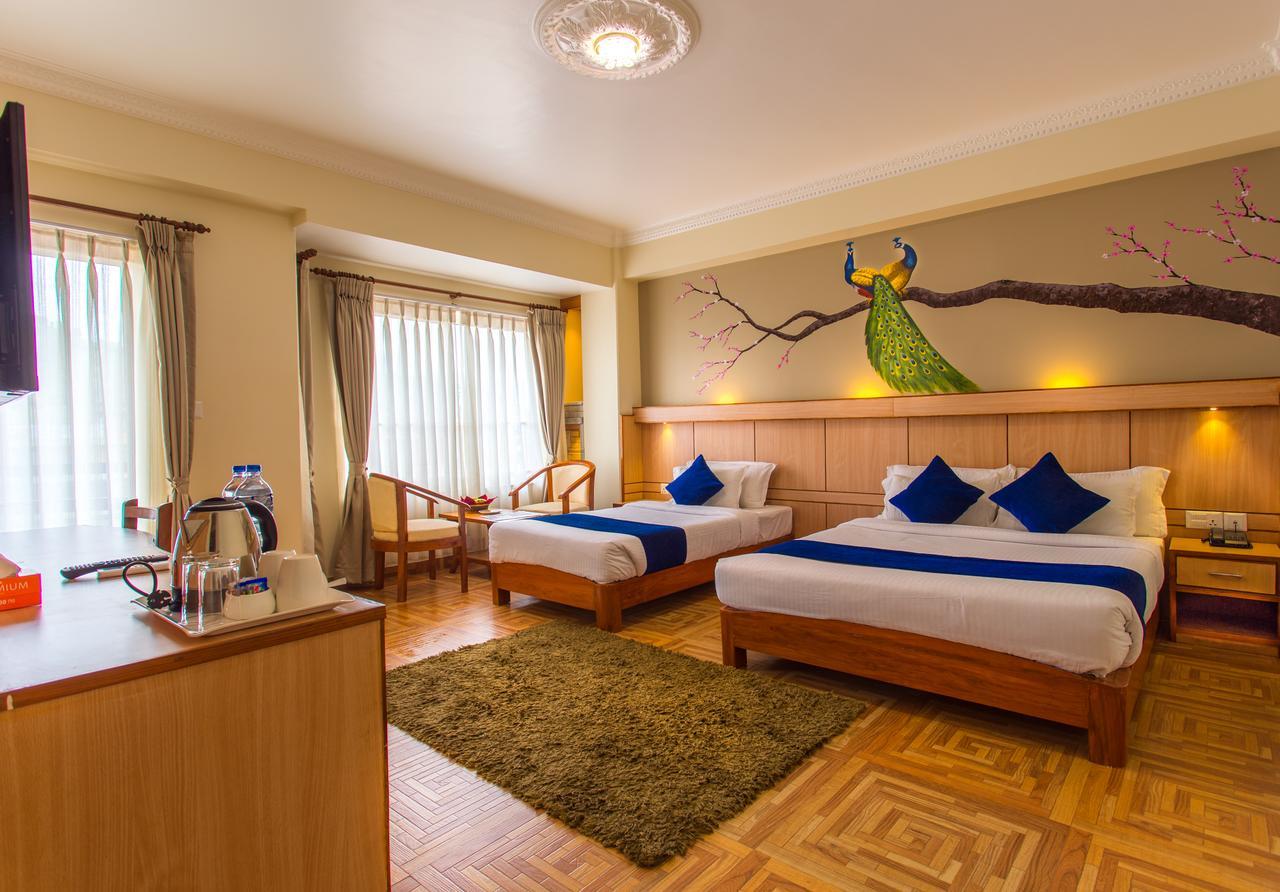 Hotel White Pearl Pokhara Eksteriør billede
