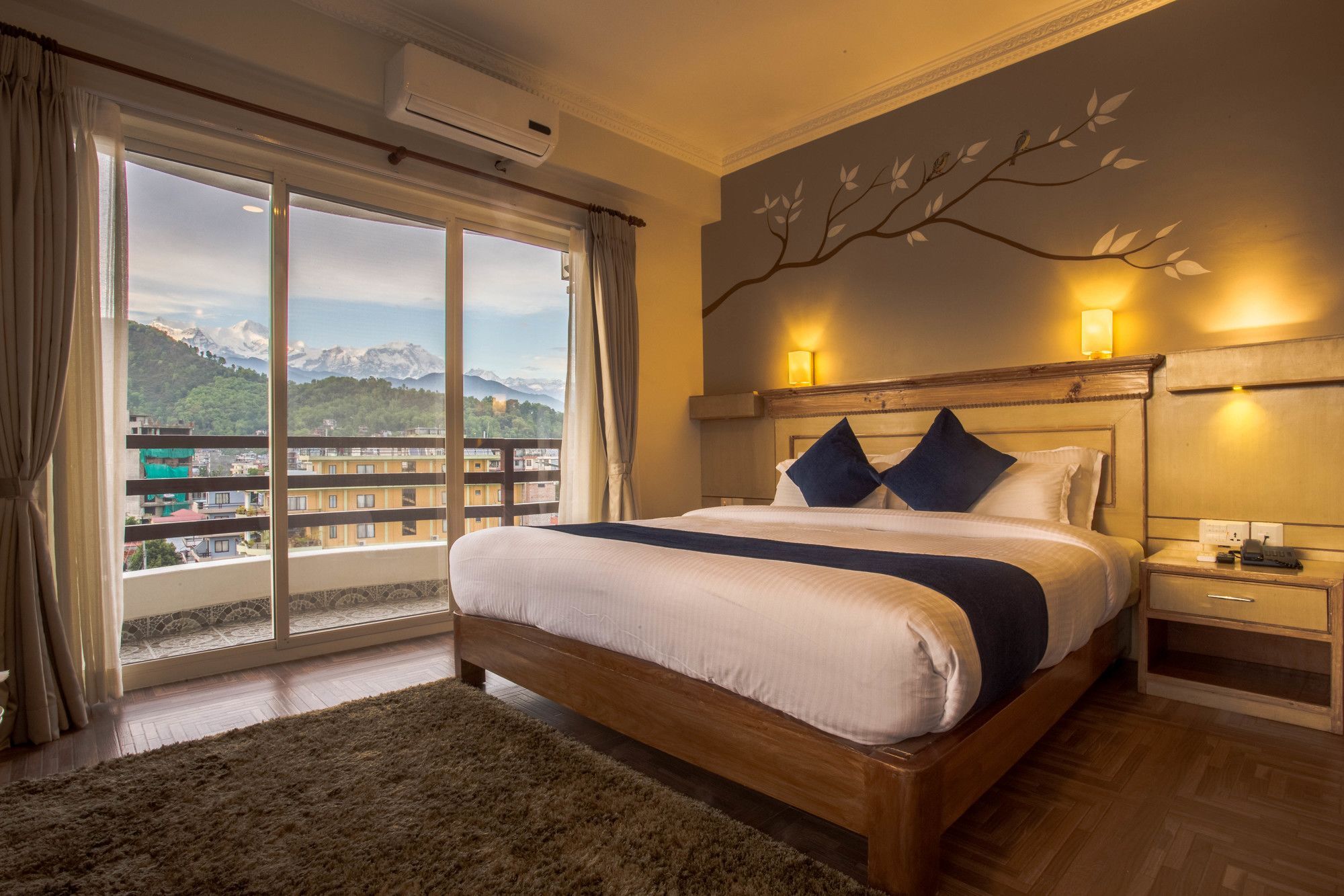 Hotel White Pearl Pokhara Eksteriør billede