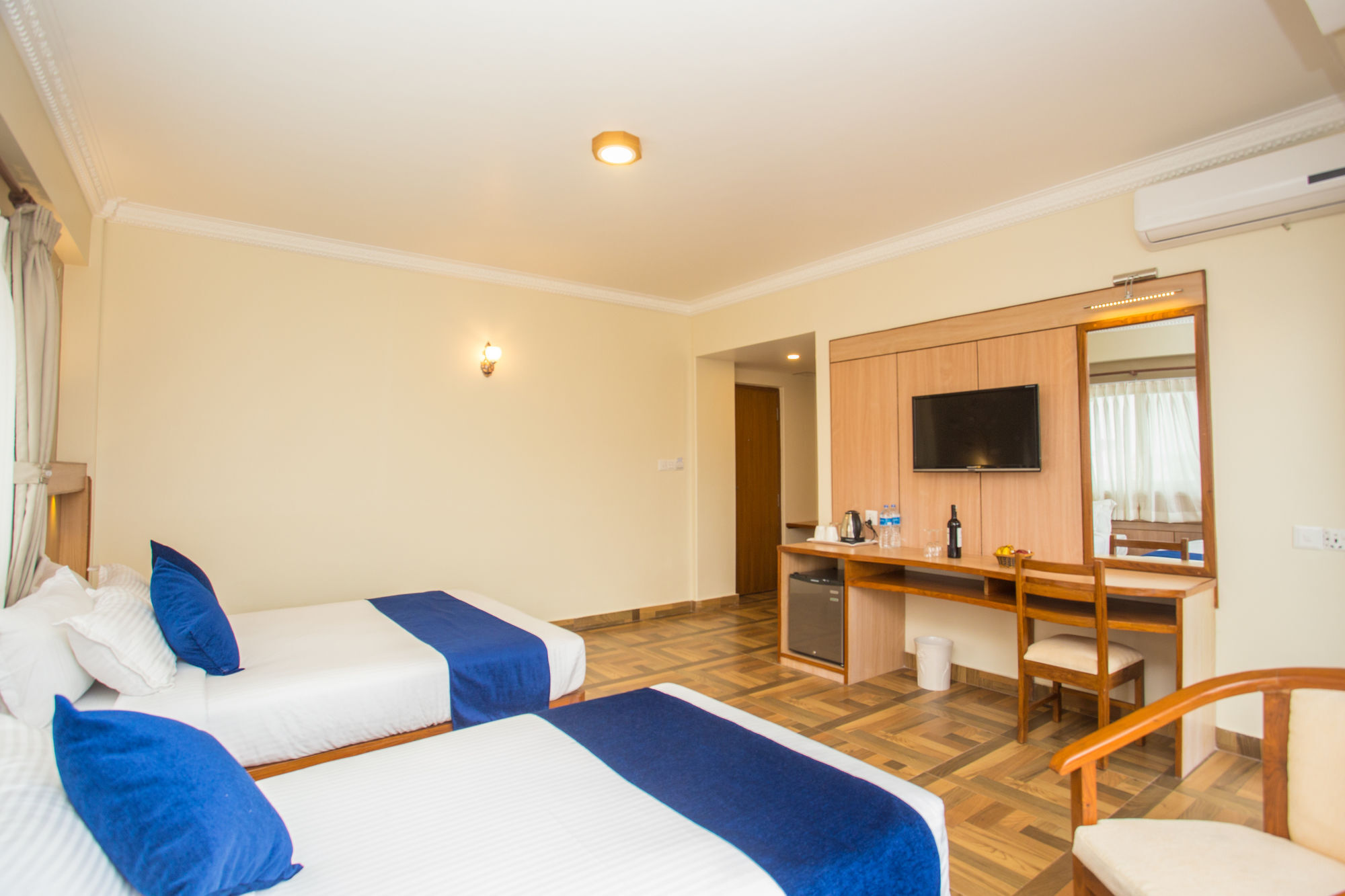 Hotel White Pearl Pokhara Eksteriør billede