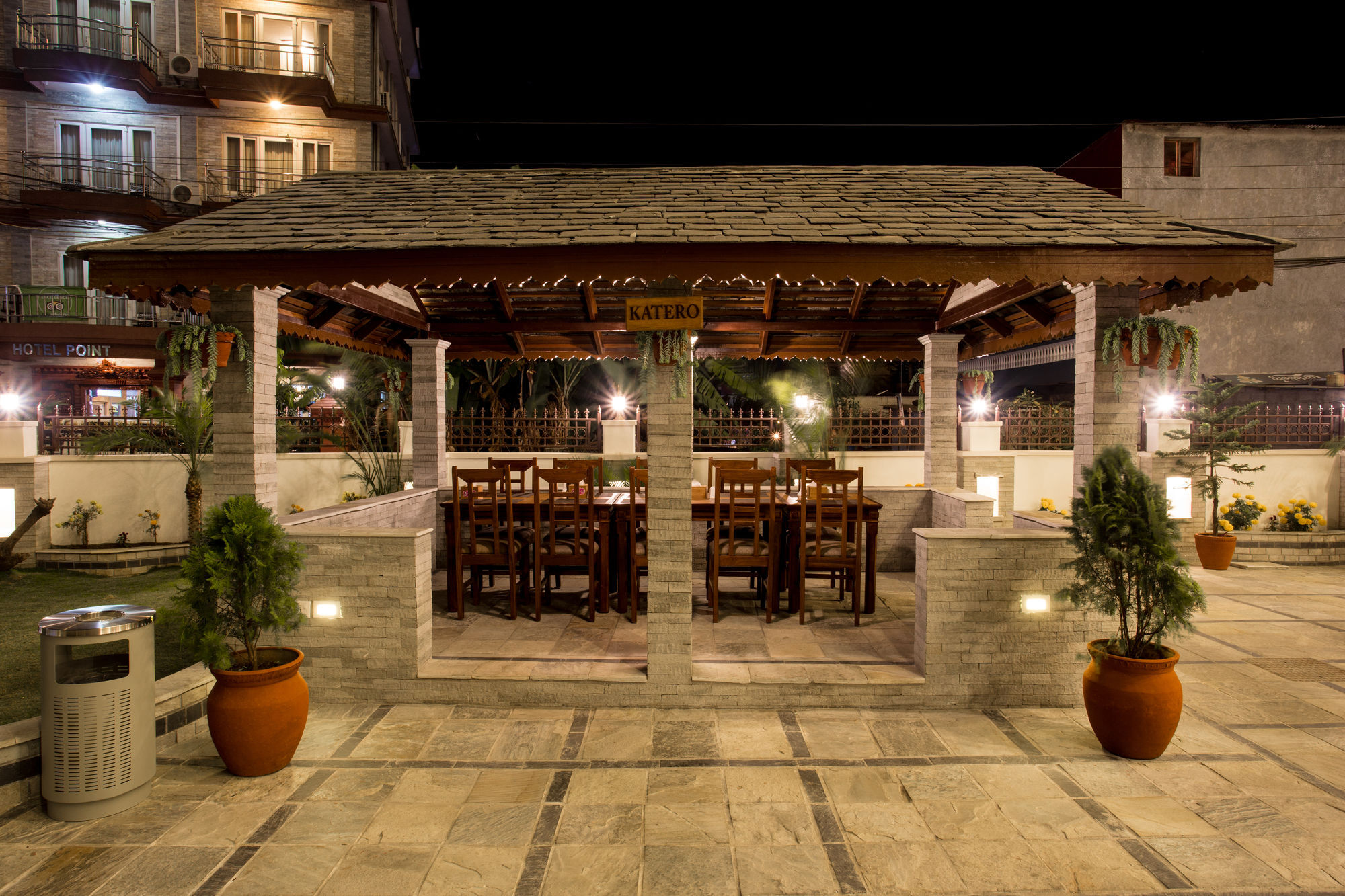 Hotel White Pearl Pokhara Eksteriør billede