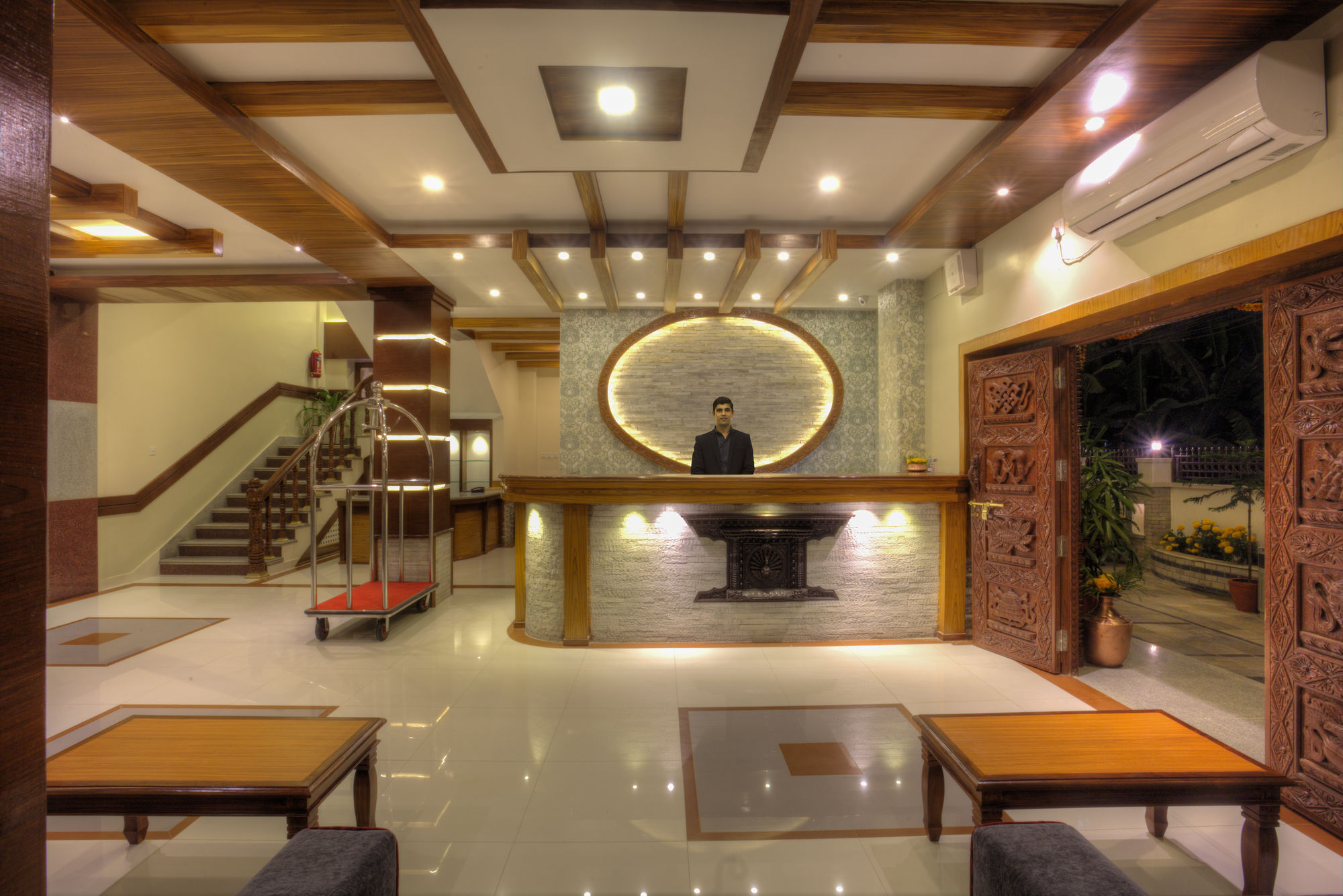 Hotel White Pearl Pokhara Eksteriør billede