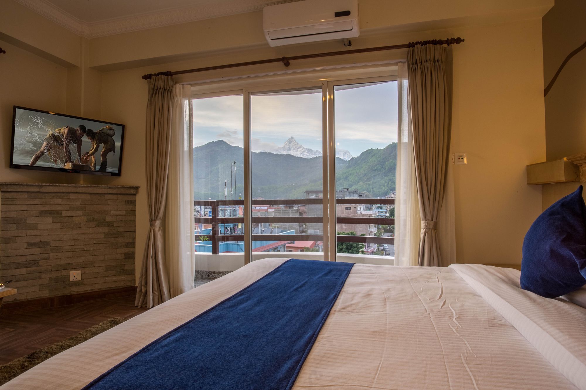 Hotel White Pearl Pokhara Eksteriør billede