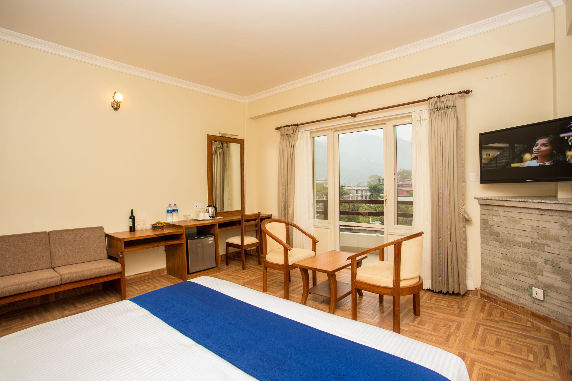 Hotel White Pearl Pokhara Eksteriør billede